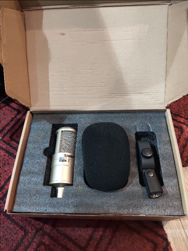 Đập hộp mic thu âm pc k200 cho ae xem, thấy shop quảng cáo quá trời, mà nhận hàng y như thật, phải quay video lại. đúng công ty có khác, làm ăn uy tín, giao hàng chuẩn, shop UY TÍN