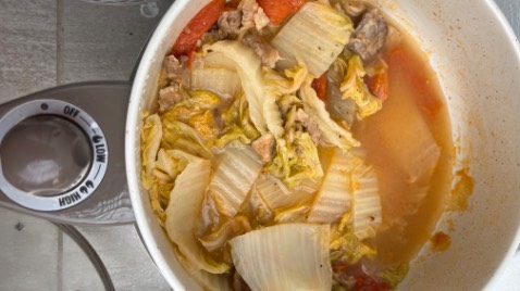 Rất oki nha, mua từ mấy tháng trước mà giờ mới review nè. Rán trứng, nấu canh, nấu lẩu, kho thịt gì cũng làm được á. Rửa cũng dễ nữa. Từ ngày mua nồi chăm nấu ăn hơn, phù hợp ở 1 mình nhé. Ảnh dưới là món mình nấu bằng nồi nha. Ăn lẩu bằng nồi này hợp lý cực lun