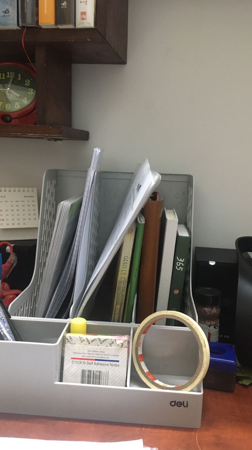 Sản phẩm đẹp, như hình, khá là cứng cáp và đựng được cũng nhiều đồ. Tiếc là sau này nó con sale rẻ hơn lúc mình mua huhu