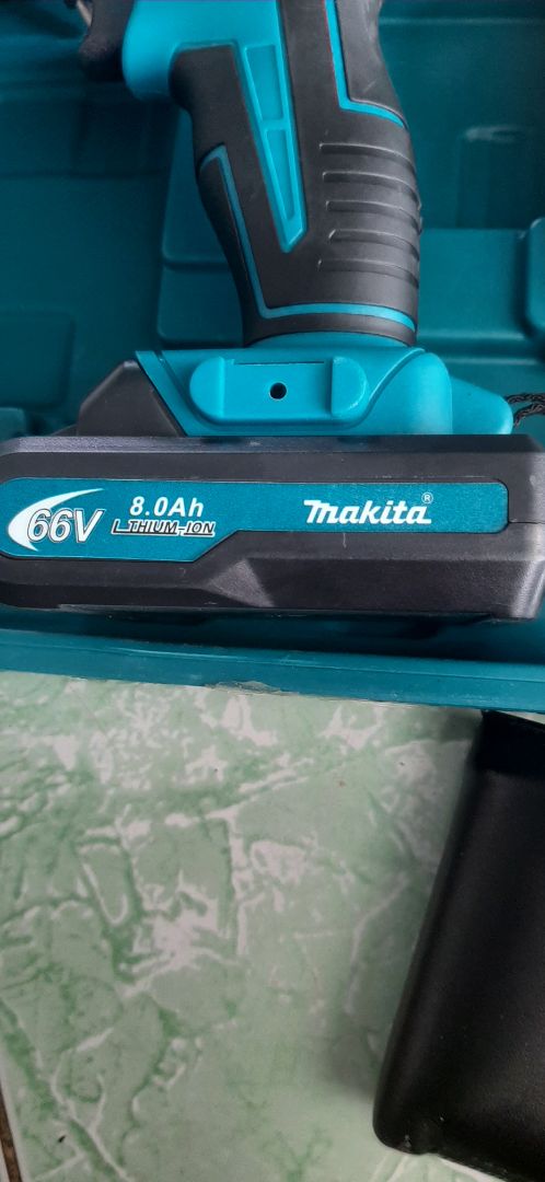 ko như hình, khoan tường ko.sp thì có trầy xước