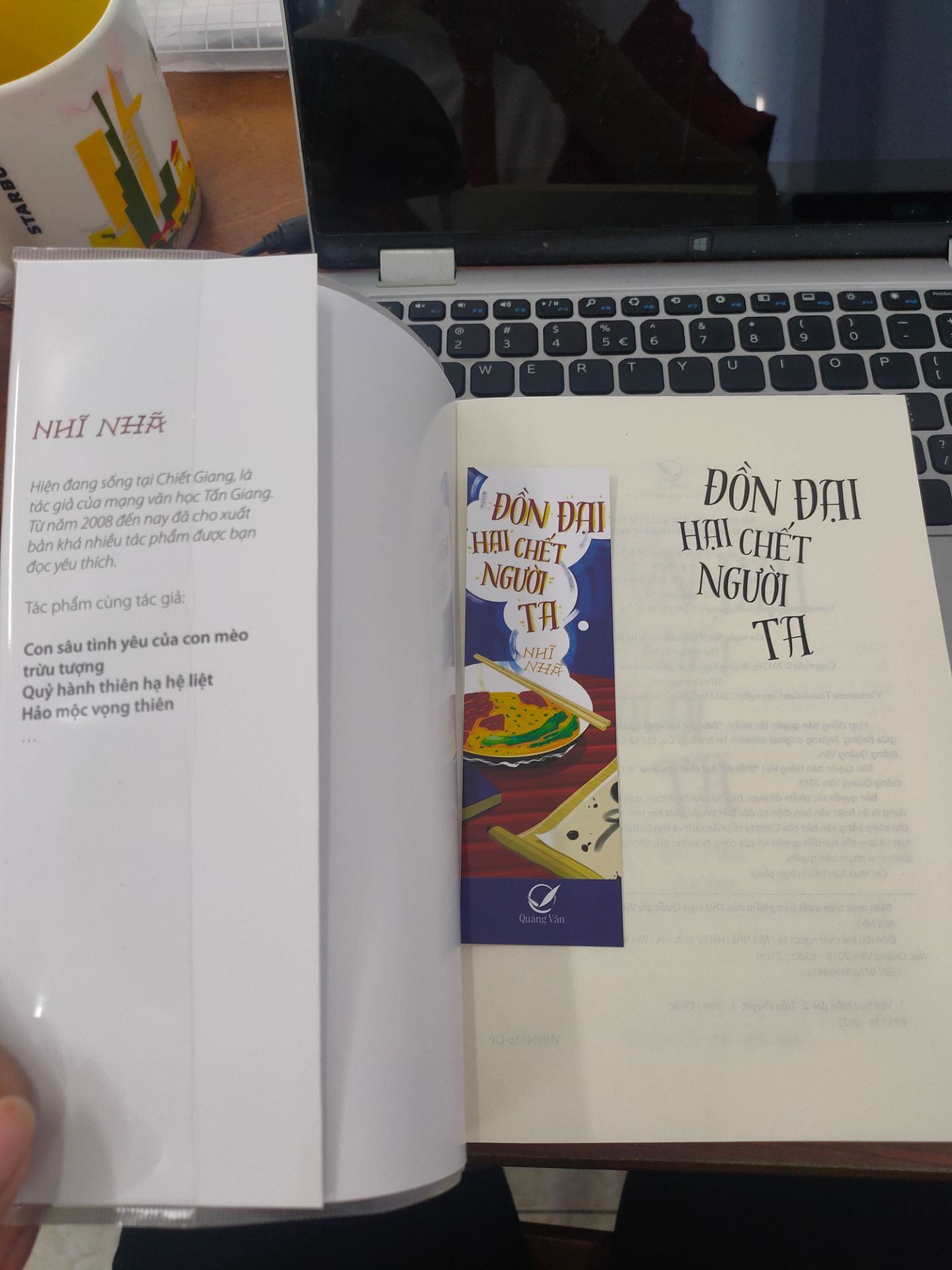 Sách in giấy chất lượng, mực đẹp, bọc sách cẩn thận.