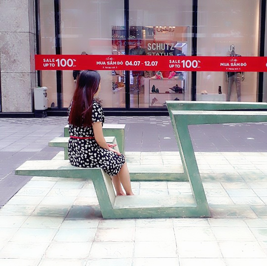 Đầm xinh , shop kèm thêm dây nịt dễ thương, tiki giao hàng nhanh và nhiệt tình