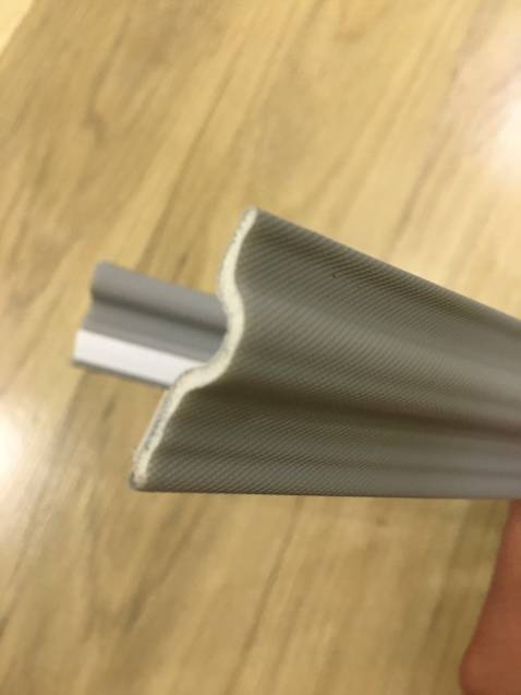 Thời gian giao hàng nhanh, hàng nhận được đúng với mô tả sản phẩm.

Mẫu ron này khá xịn, hàng dày hơn 1 số shop mình từng mua, Màu xám dùng rất sạch, không hề bị bám bụi.

Keo dán chắc chắn.


Mình cực kỳ hài lòng khi chọn đúng gian hàng uy tín.