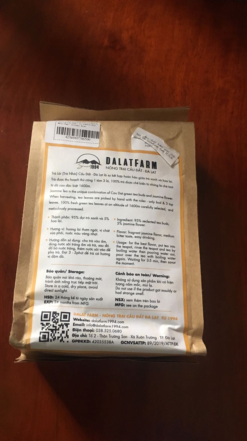 Lúc đầu nhận thấy hộp bị lõm, biến dạng,Tiki nên làm việc lại với bên vận chuyển để đảm bảo hàng hoá ok đến tay ngừoi mua. Sản phẩm bên trong đúng theo như trên web bán. Thank