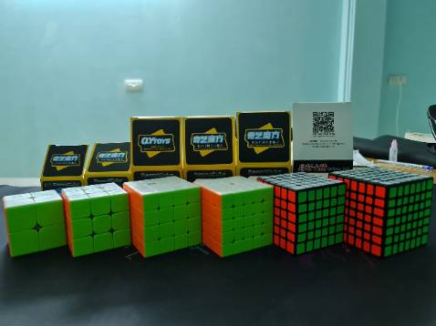 Sản phẩm đúng như mô tả, rubik quay mượt.