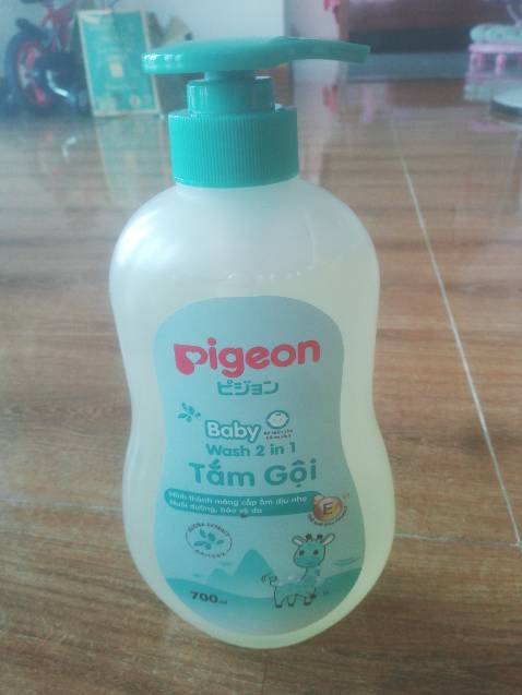 Đóng gói chắc chắn, bọc chống đổ cẩn thận, giao hàng nhanh, nhân viên giao hàng dễ tính. Chai to tha hồ dùng cho con. Đóng gói chắc chắn, bọc chống đổ cẩn thận, giao hàng nhanh, nhân viên giao hàng dễ tính. Chai to tha hồ dùng cho con.