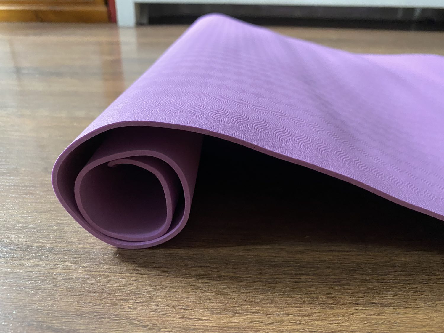 Mình mua đăng thông tin là thảm 6mm, mà đo ra có 2mm thôi , thảm mỏng dính cong queo luôn, cái này có gọi là *** đảo ko nhỉ