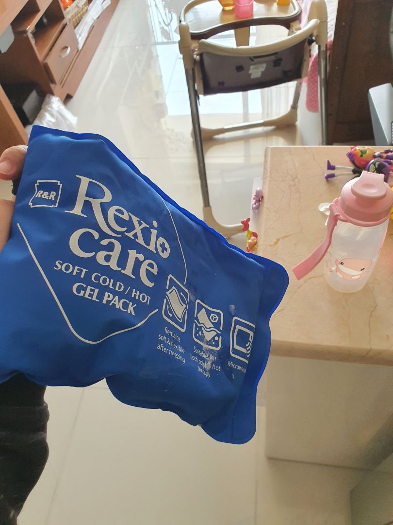 hành xài tốt. dùng cả nóng và lạnh. tôi thường để trong ngăn đá. tuy để ngăn đá nhưng ko bị đông cứng mà chỉ xốp xốp.