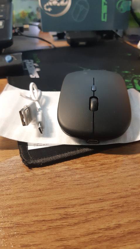 Mới đâu sử dụng tốt, chạy mượt, thiết kế mỏng, vừa tay thao tác