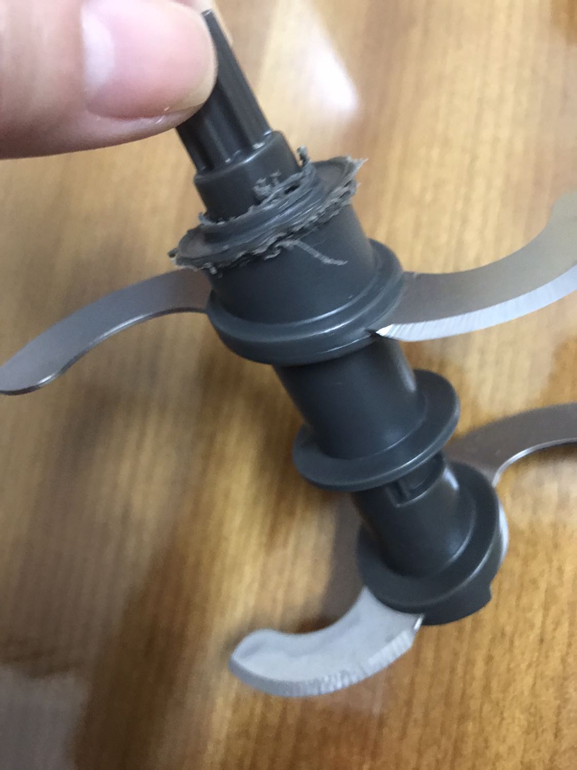 Tôi mua sp ít ngày. Tôi cần kiểm tra và bảo hành sp.