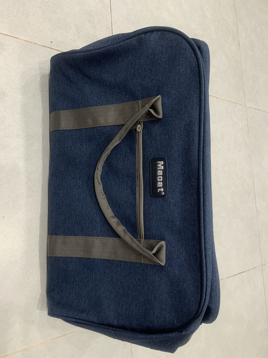 Sản phẩm chất lượng ổn so với giá, vải và đường may chắc