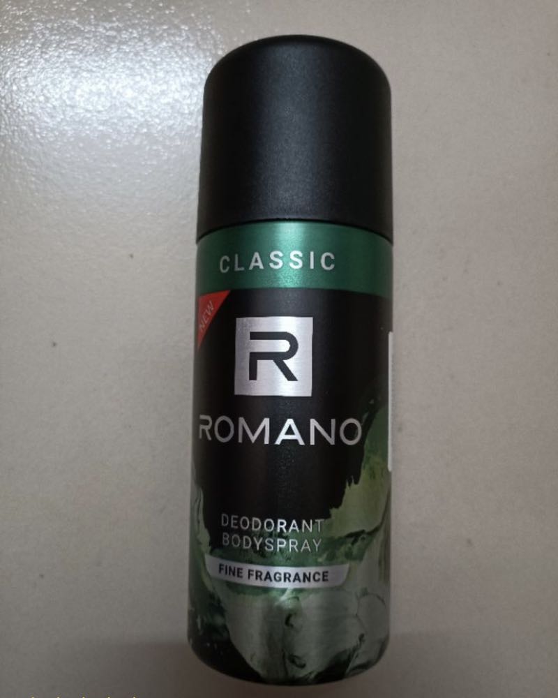 Đã nhận được hàng , đóng gói rất cẩn thận , giao hàng nhanh . Xịt khử mùi Romano classic 100ml như mô tả , mùi thơm nam tính , quý phái lịch lãm . Thích hợp cho đi chơi , đi làm , đi du lịch , hoạt động thể thao . Giữ mùi thơm lâu , giá cả phải chăng . Dùng hết nhất định sẽ mua ủng hộ shop những đơn hàng tiếp theo .