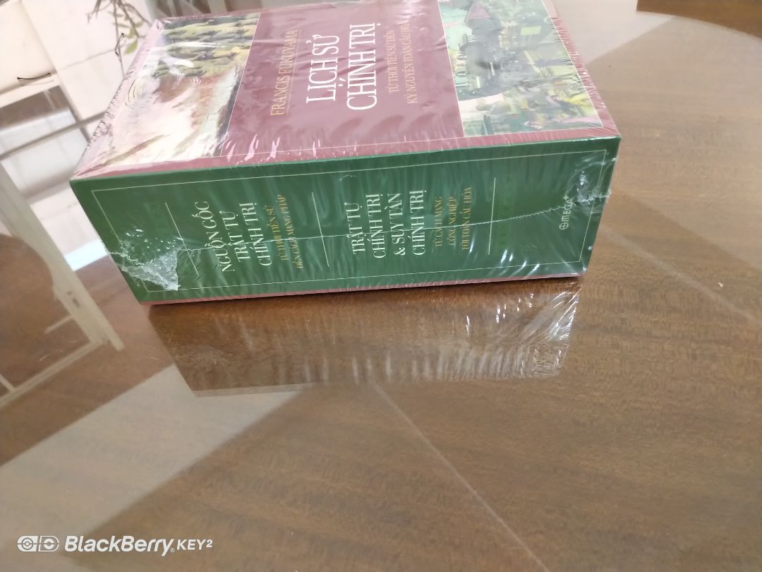 Chất lượng đóng gói tuyệt vời, mong Tiki vẫn giữ như thế và ngày càng nâng cao. Có mút xốp để tránh như góc sách đối với những loại sách dùng để đọc và sưu tầm trưng bày như thế này. Cực kỳ hài lòng khi nhận sản phẩm.