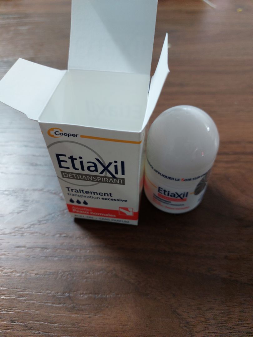 giao hàng nhanh, còn nguyên tem. lọ nhỏ nhỏ, dễ thương. có điều xuất xứ Pháp mà trên nhãn TV ghi là Đan Mạch. giao hàng nhanh, còn nguyên tem. lọ nhỏ nhỏ, dễ thương. có điều xuất xứ Pháp mà trên nhãn TV ghi là Đan Mạch.