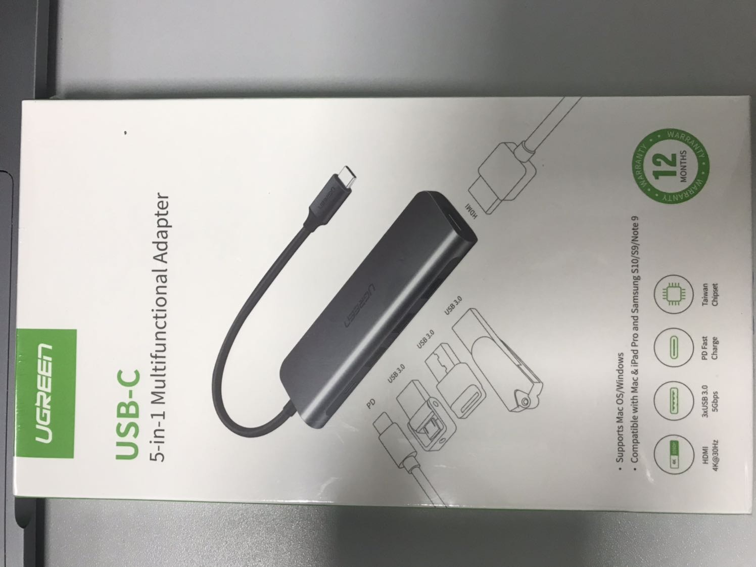 thiết kế nhôm chắc chắn, đẹp
cắm HDMI sử dụng cho màn 2K thời gian dài thì cũng chỉ hơi ấm chứ không quá nóng