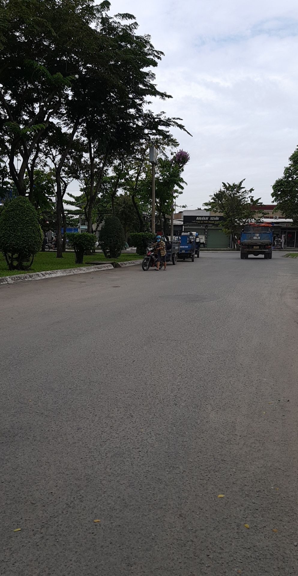 Hàng đóng gói kỹ, nhân viên giao nhanh, sản phẩm dùng tốt