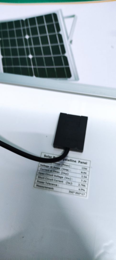 Đèn mới rất sáng. Pin to, đầy đủ tắc kê, ốc bắt. Giao hàng nhanh hơn lịch dự kiến. Nhà cung cấp bọc 2 lớp chống sốc rất chuyên nghiệp. Anh nhân viên giao hàng vui vẻ, chuyên nghiệp (gọi điện thoại hẹn trước).