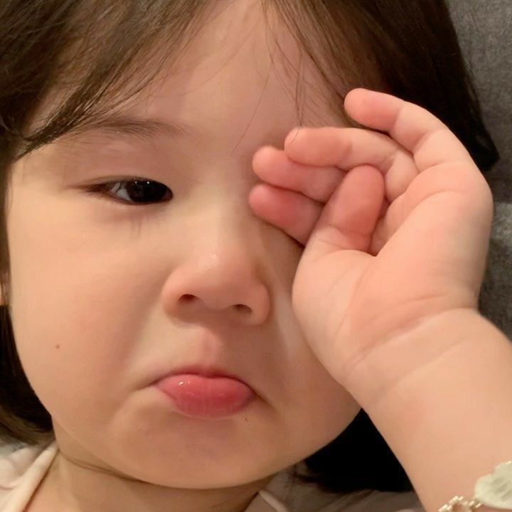 sách đẹp, còn nguyên màn co, đặt hàng lúc mưa nma do còn màn co nên k có sao, giao hàng nhanh, mua đc giá hời