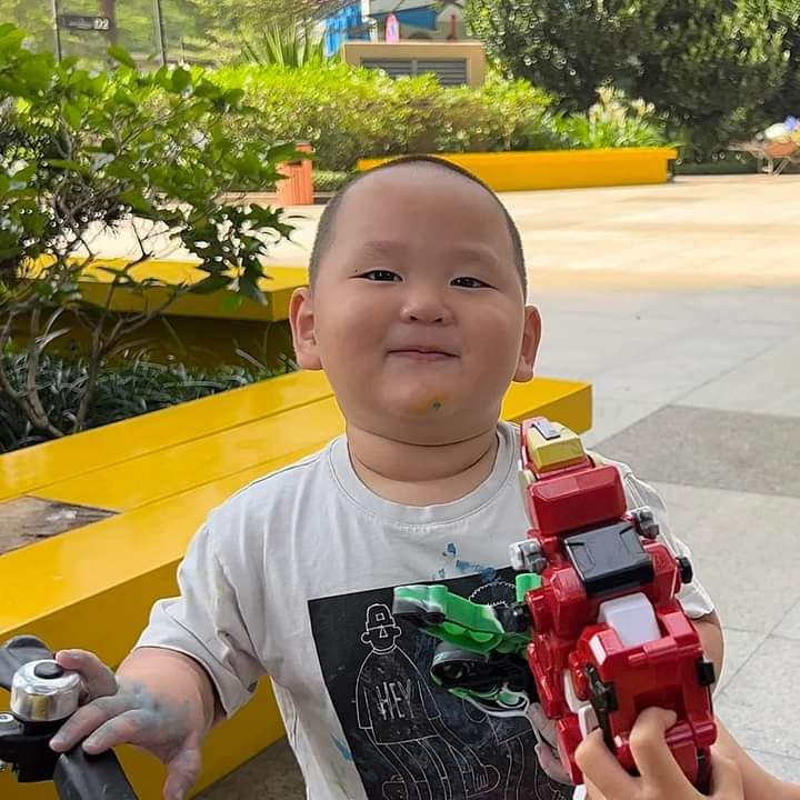 sách đẹp, bọc gói cẩn thận. hình ảnh chỉ mang tính chất nhận xu