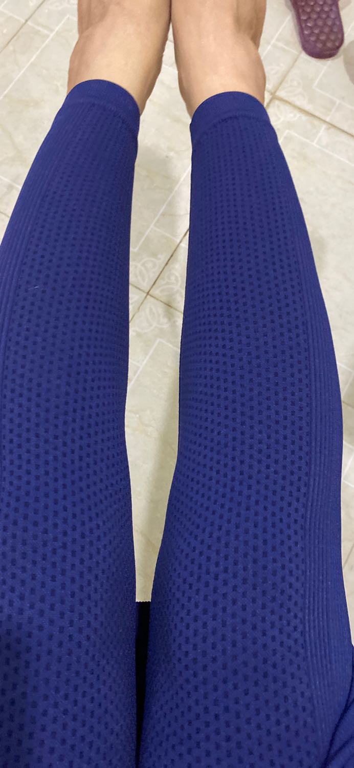 Quần co giãn mặc tôn dáng lắm nè các bạn. Giá tốt chẳng khác gì hàng hãng mình vẫn hay mua 400k
Đây có 100k hơn mà mặc không chê vào đâu đc. 
Lại còn giao nhanh sau 2h nữa chứ
Thật yêu thương hết nấc.