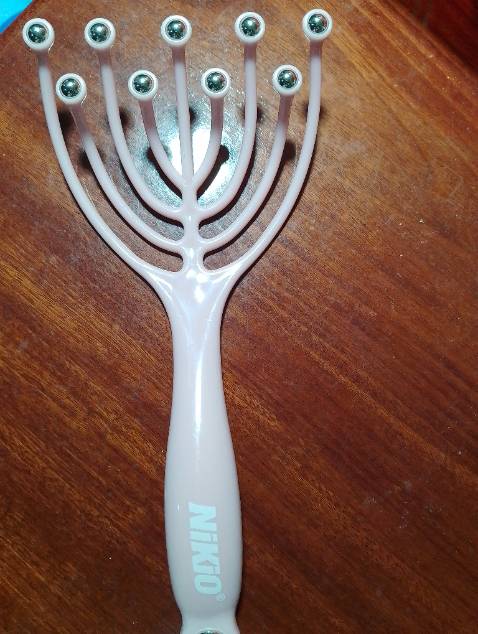 Mình mua với giá 44k, dùng ổn, viên bi lăn trơn, ko vướng tóc