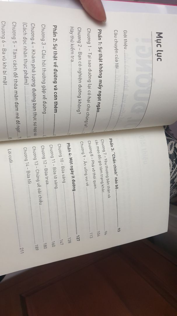 Sách nhỏ, ngắn dễ đọc, dễ hiểu, có 1 số thực đơn tham khảo nhưng khó thực hiện theo. Kiến thức thường ngày được tóm tắt và tái khẳng định. Bọc sách tốt. Giao sách nhanh người mua đỡ sốt ruột đợi.Cám ơn Tiki!
