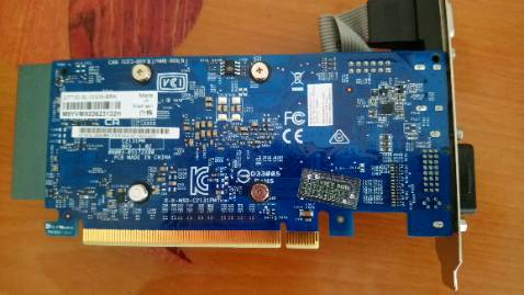 Giao hàng nhanh đúng như cam kết, mặc dù cận Tết, hàng chính hãng, mới 100%, card chạy ổn định, đã sử dụng được hơn ba tháng!