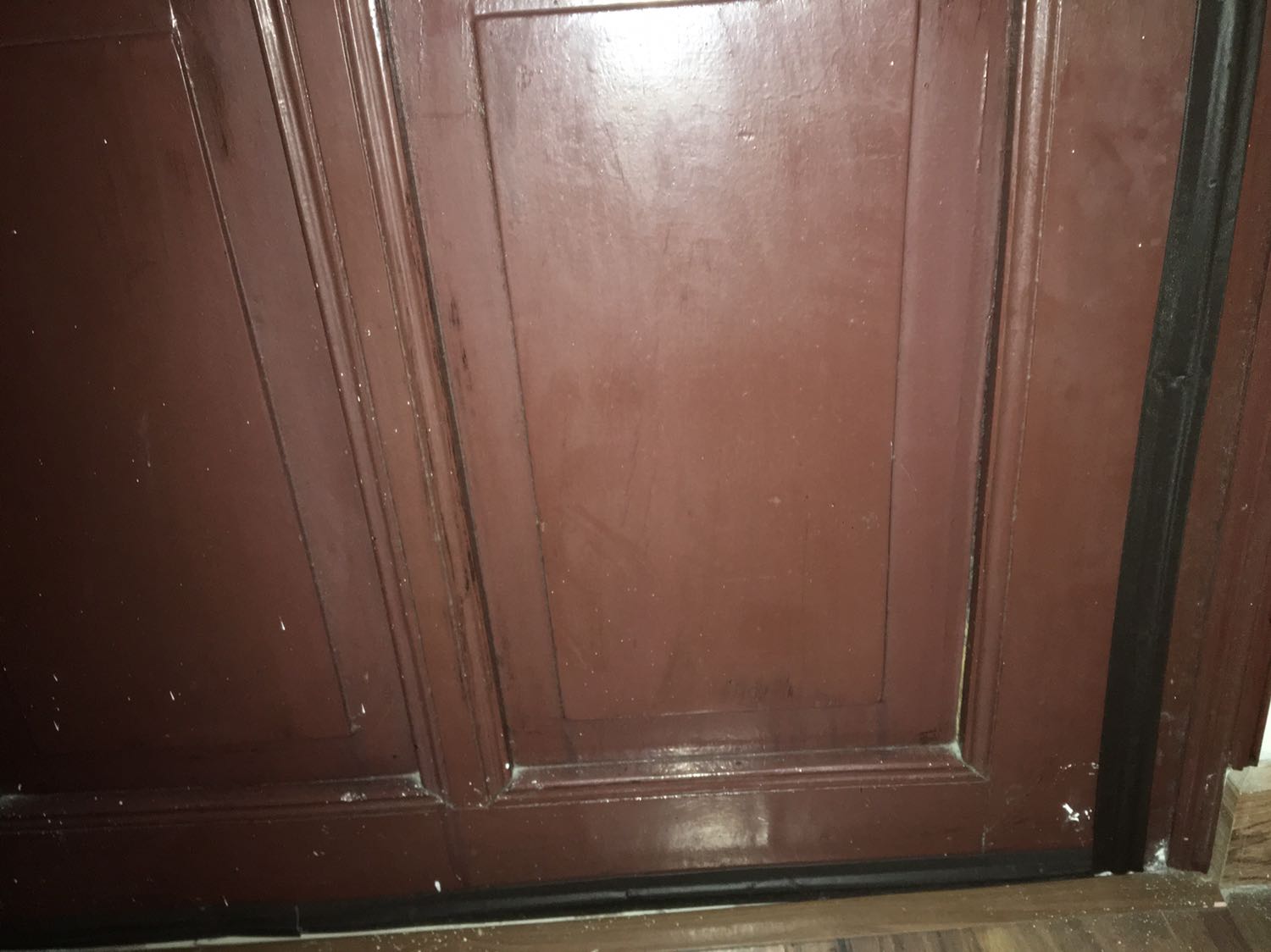 Ổn với keo dán mùa đông, còn mùa nóng có bị bong hay không thì hậu xét