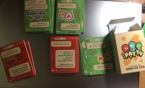 Sản phẩm đẹp, không bị gấp hay hỏng chỗ nào. Hình ảnh trên bài bắt mắt. Câu hỏi vui, có tính khám phá, phù hợp cho mọi người.