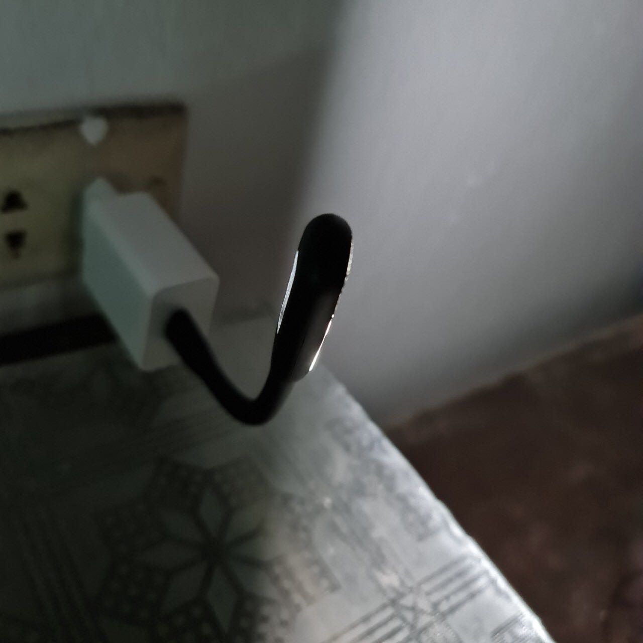 Rất sáng và bền, nhìn đèn rất cao cấp. Mình mua cắm vào laptop dùng ban đêm.