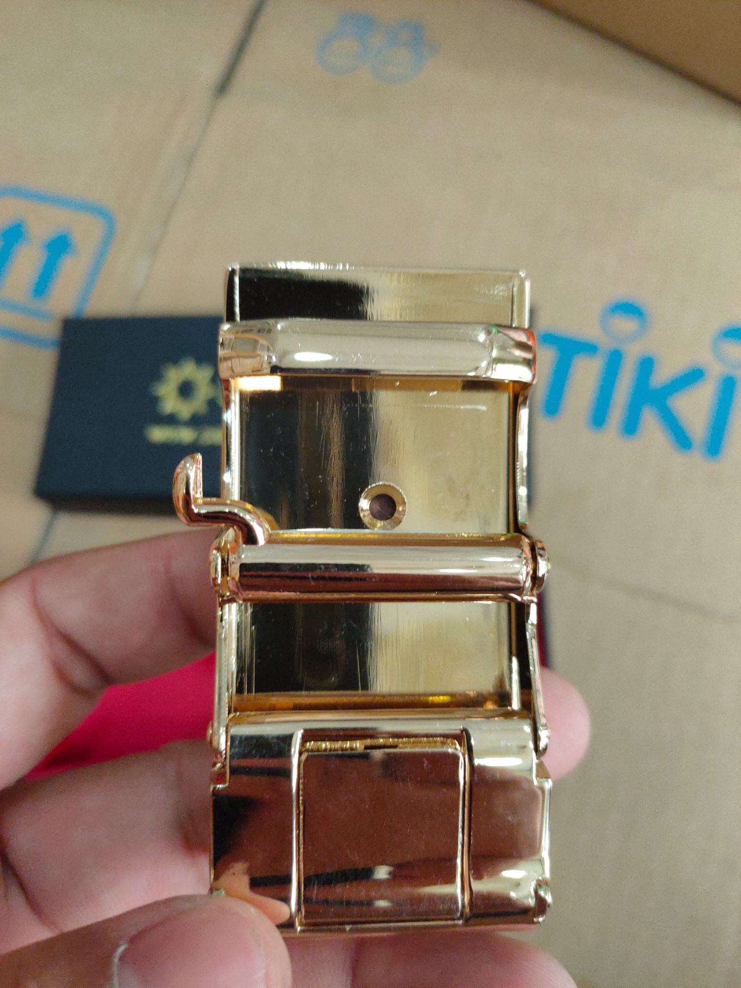 Đầu khóa rất đẹp.... Giao hàng nhanh... có hộp nhìn rất sang trọng