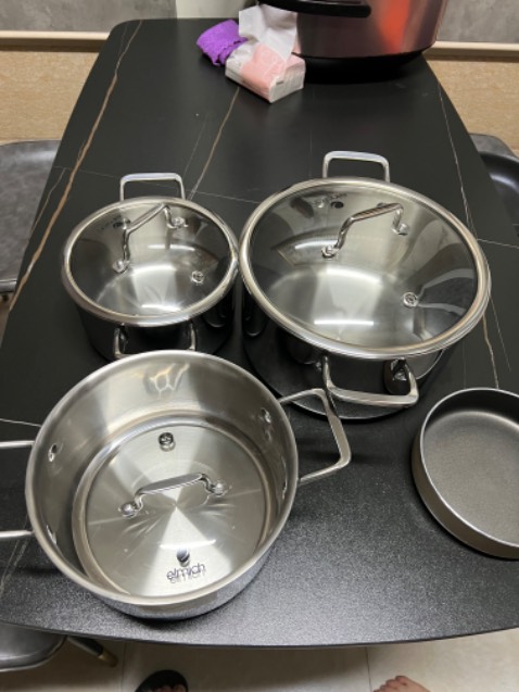 Sản phẩm gửi bị lộn nắp vung mà gửi phản hồi chưa thấy shop báo lại