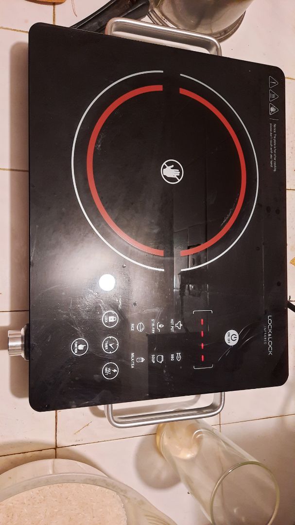 Bếp đẹp, các phím chức năng nhạy, nấu nhanh. Bếp đẹp, các phím chức năng nhạy, nấu nhanh.