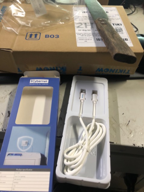 Chất liệu tốt tương thích với phụ kiện củ sạc 20w của iPhone cũng ok mọi người ạ