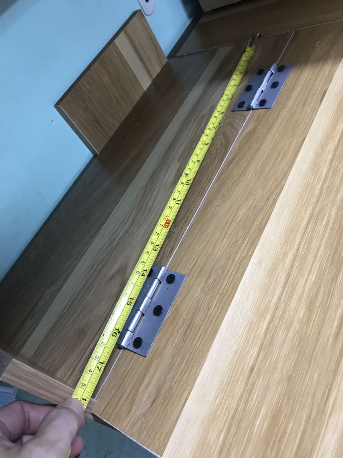 Xém chút là được 5* nhưng do giao 2 sp mà kích thước khác nhau nên sẵn tiện đo lại thì thấy mô tả sai bét kích thước thật 1 cái là 120x45x20 và 1 cái là 120x46x20. Trong khi mô tả là 120x50x25. Và quên nữa làm cẩu thả lắm nhé 1 cái thì chạy chỉ bị thiếu 1 cạnh nhé shop. Ván thì cũng là ván thường thôi so với giá thì cũng bình thường. Tiền nào của đấy đừng hy vọng nhiều quá. Xém chút là được 5* nhưng do giao 2 sp mà kích thước khác nhau nên sẵn tiện đo lại thì thấy mô tả sai bét kích thước thật 1 cái là 120x45x20 và 1 cái là 120x46x20. Trong khi mô tả là 120x50x25. Và quên nữa làm cẩu thả lắm nhé 1 cái thì chạy chỉ bị thiếu 1 cạnh nhé shop. Ván thì cũng là ván thường thôi so với giá thì cũng bình thường. Tiền nào của đấy đừng hy vọng nhiều quá.