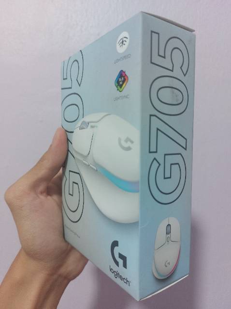 về phần chuột thì mình thấy rất ok, không nằm ngoài kỳ vọng của mình, tất nhiên rồi, chuột logitech mà, không còn gì để chê, very good, các bạn nên trải nghiệm thử👍
về phần shop thì giao hàng nhanh (có thể do mình ở TPHCM), đặt hàng hôm kia là hôm nay có hàng, ngoài ra còn có ưu đãi, bán hàng uy tín chất lượng, các bạn có thể "deal" với shop (các bạn cần deal cái gì thì deal, mình bí mật không kể đã deal với shop cái gì nhé) 😝
#khôngPR