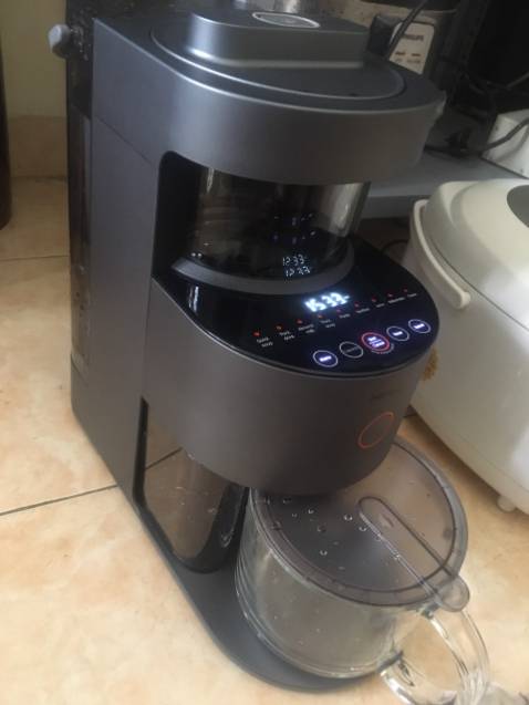 Sản phẩm nhận về bị lỗi khay đựng nước thải. Shop hỗ trợ tốt. Tịki hỗ trợ rất tốt. Máy dùng ok. sữa ngon