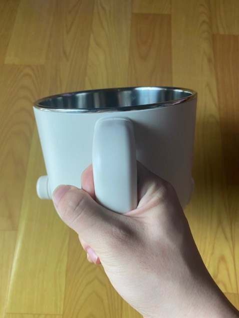 Thiết kế đẹp, nồi dễ vệ sinh nhá, có chống nước chống nóng cực ok, lòng nồi bóng loáng sáng quá là sáng. Cảm ơn shop