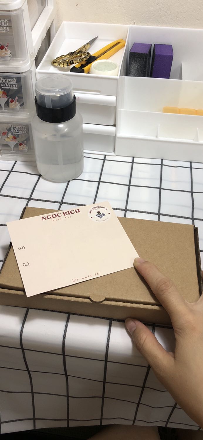 Hộp đẹp giá tốt , nên mua nhé