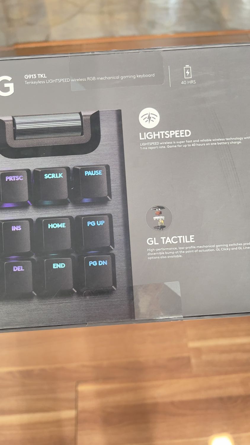 Đóng gói cẩn thận, còn nguyên seal. Tiki giao hàng nhanh. Anh giao hàng nhiệt tình, vui vẻ! Cảm ơn Tiki và shop NGUYENVUSTORE!