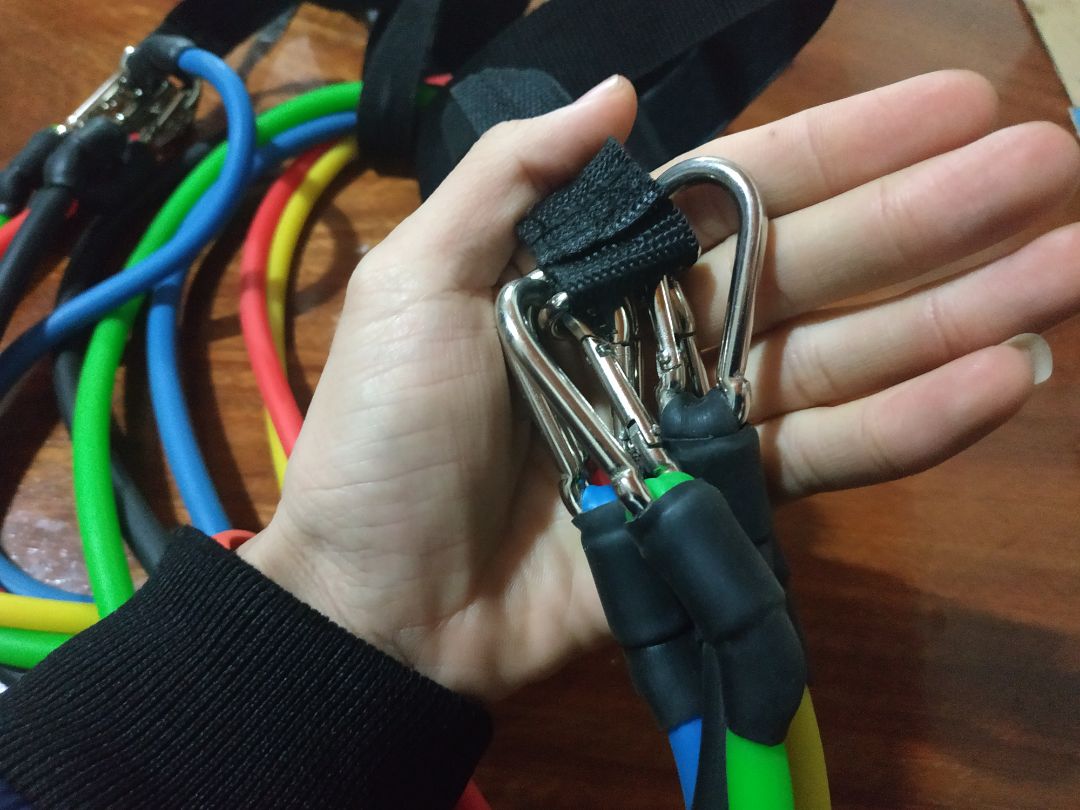 Sản phẩm dùng khá tốt. Sau 1 thời gian sử dụng vẫn có độ đàn hồi tốt. Cân nặng hơi nhẹ, mình toàn dùng một lúc cả 5 dây mà vẫn thấy nhẹ