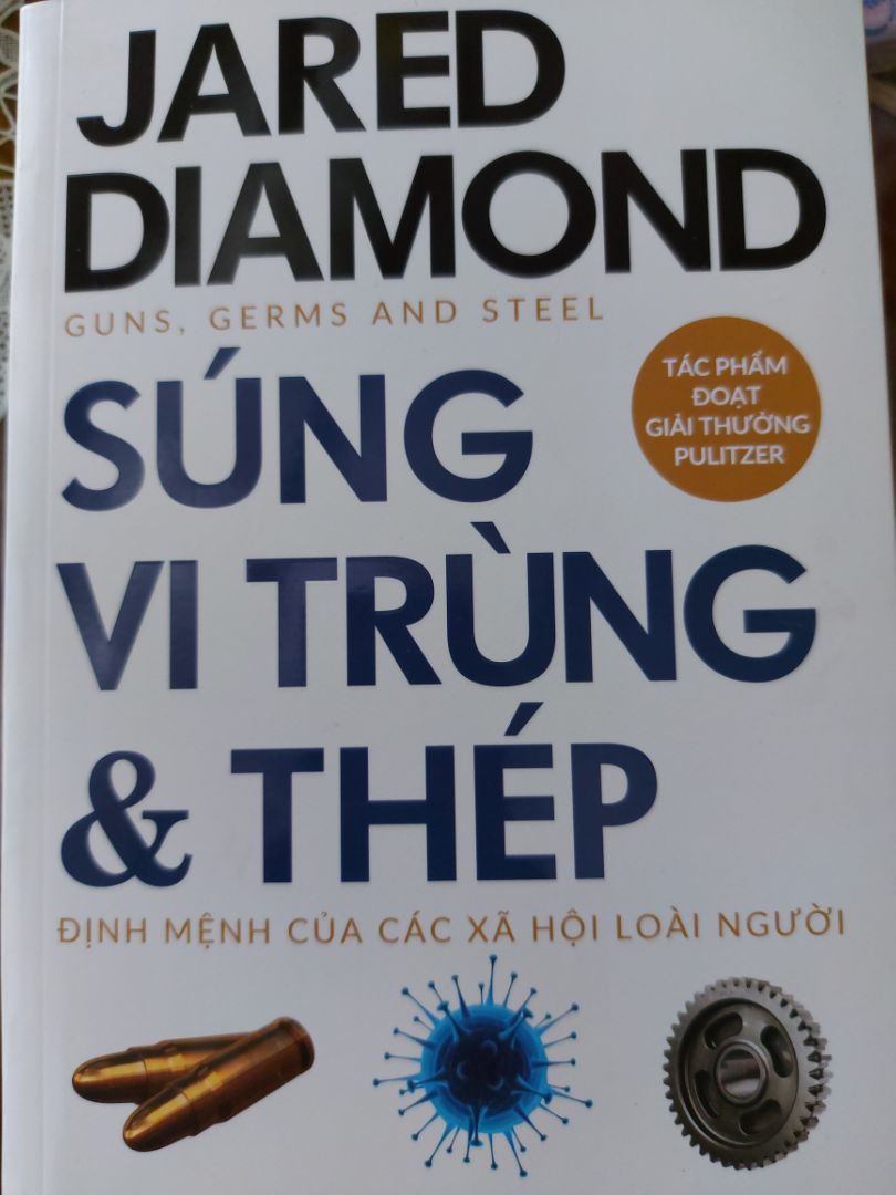 Cuốn sách có độ dài 690 trang kèm theo 1 số hình ảnh, cùng với những câu hỏi, những chứng minh về lịch sử, địa lý và cả chiến tranh nữa, ... Với độ dài này thích hợp đọc sách vào những ngày ở nhà giãn cách ?