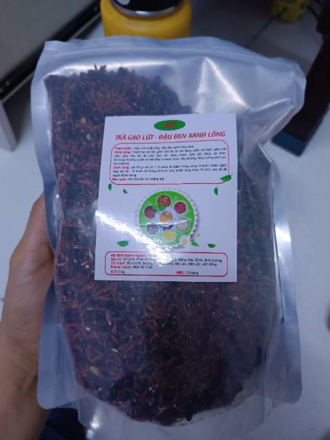 Vị thơm ngon, hạt gạo và đậu đen sau khi nở ăn rất ngon.