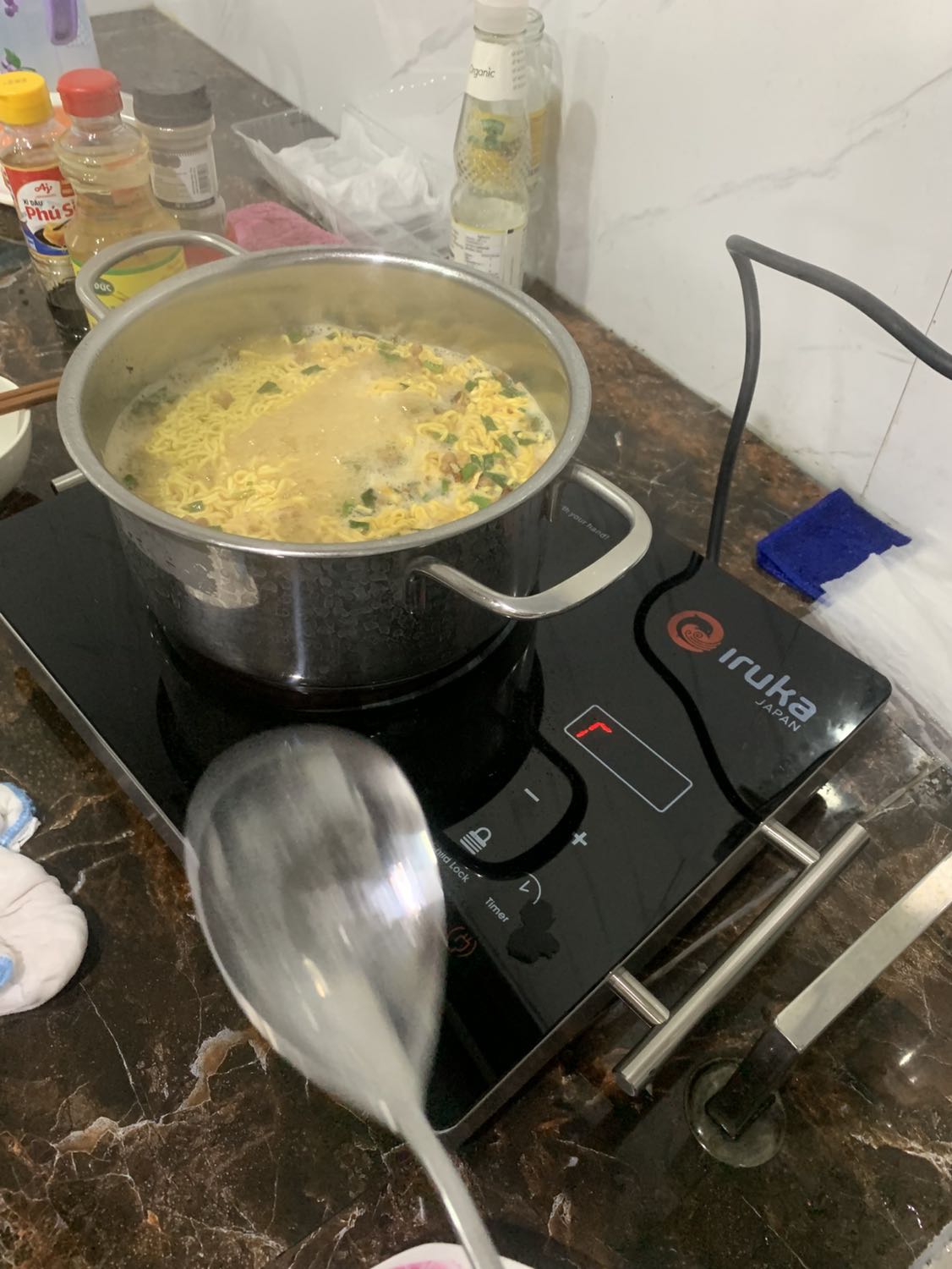 Tiki giao hàng nhanh chóng đúng hẹn.
Bếp đun nhanh sôi. Tạm thời dùng ổn o