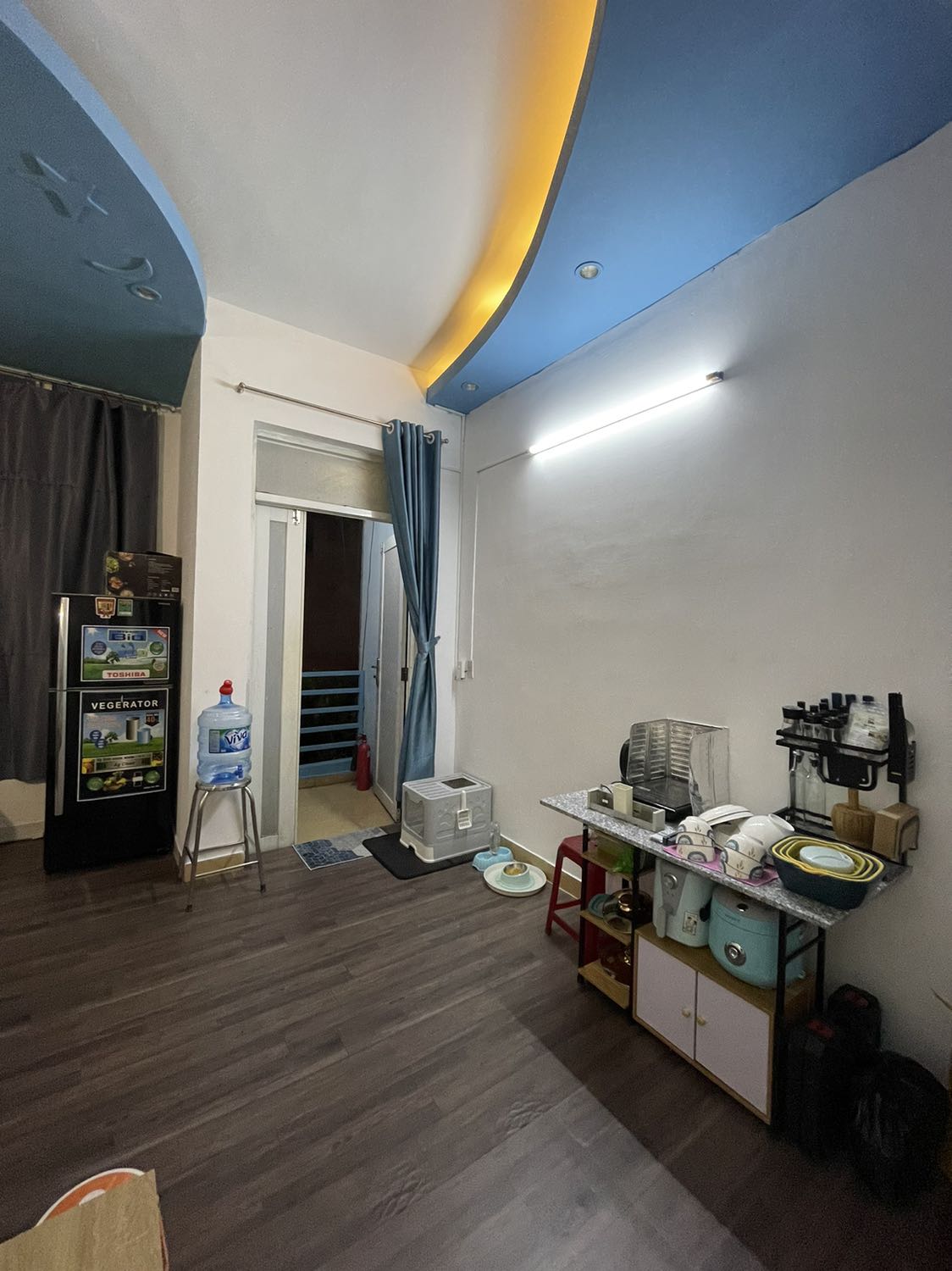 Nồi nấu nhanh, nhưng cơm chín phải nhắc ra luôn để chế độ hâm sẽ cháy cơm khô rang, mọi người mua cân nhắc vụ này