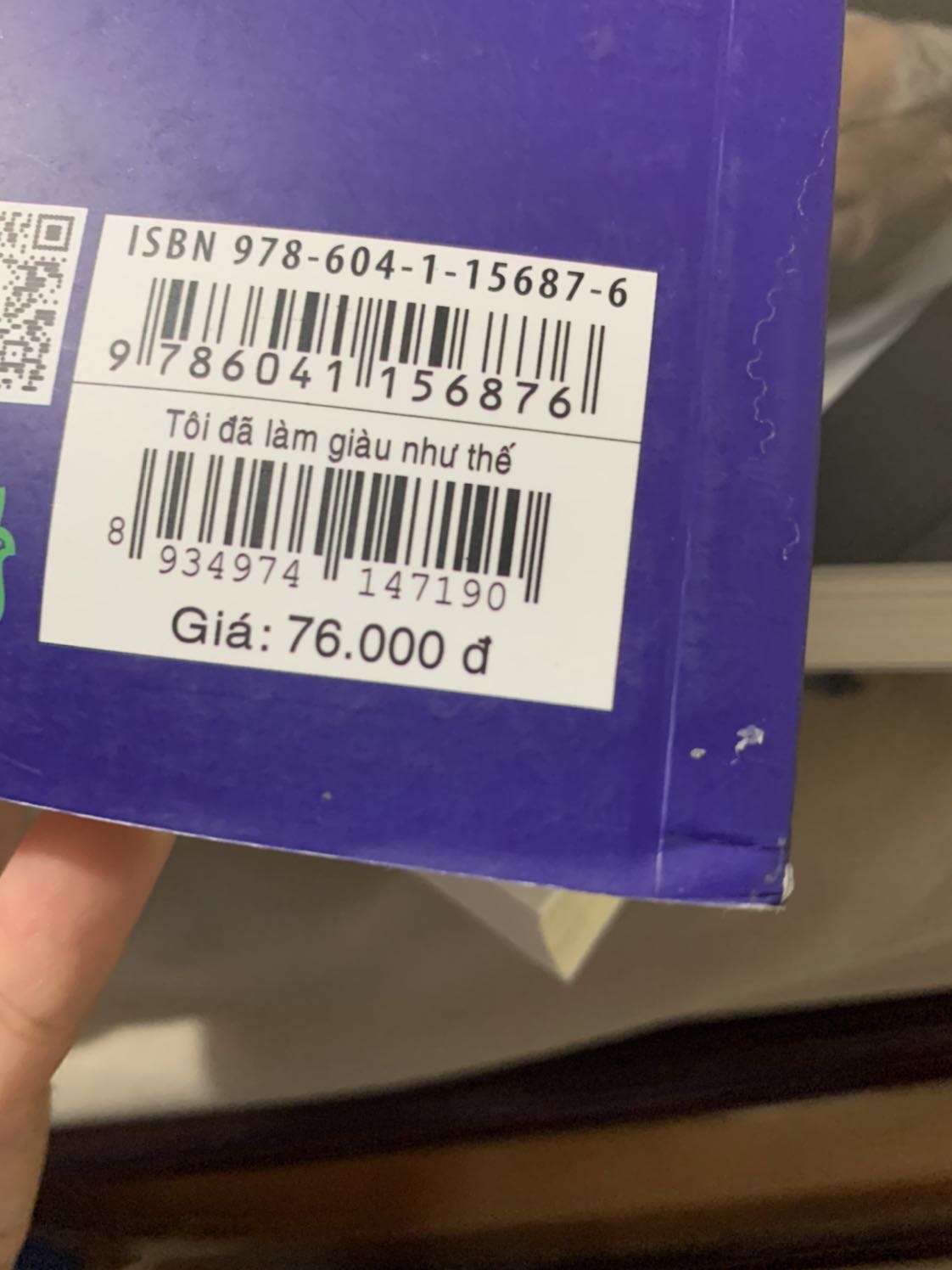 Tiki gói hàng tệ quá, giao sách mà ko bao giờ thấy bọc chống sốc gì hết, sách bị móp góc, lần nào nhận cái hộp cũng móp méo mà xót mấy cuốn sách thật sự!!!