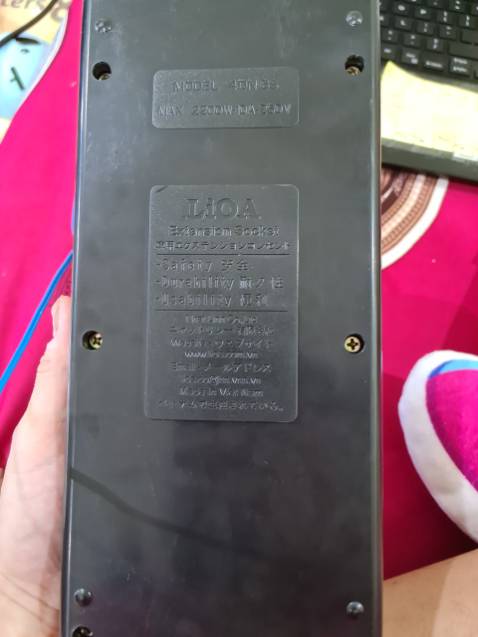 Sản phẩm không tốt, không cấm được phích cắm vào ổ cắm, tôi đã quay clip và gửi hình nhưng không up được.

Tôi cần đổi hàng ngay lặp tức vì ổ điện mắc tiền mà không sử dụng được.
Gạt ai không đi gạt đi gạt bà bầu vậy trời, mua về để chuẩn bị đồ đạc cho con mà vậy đó.