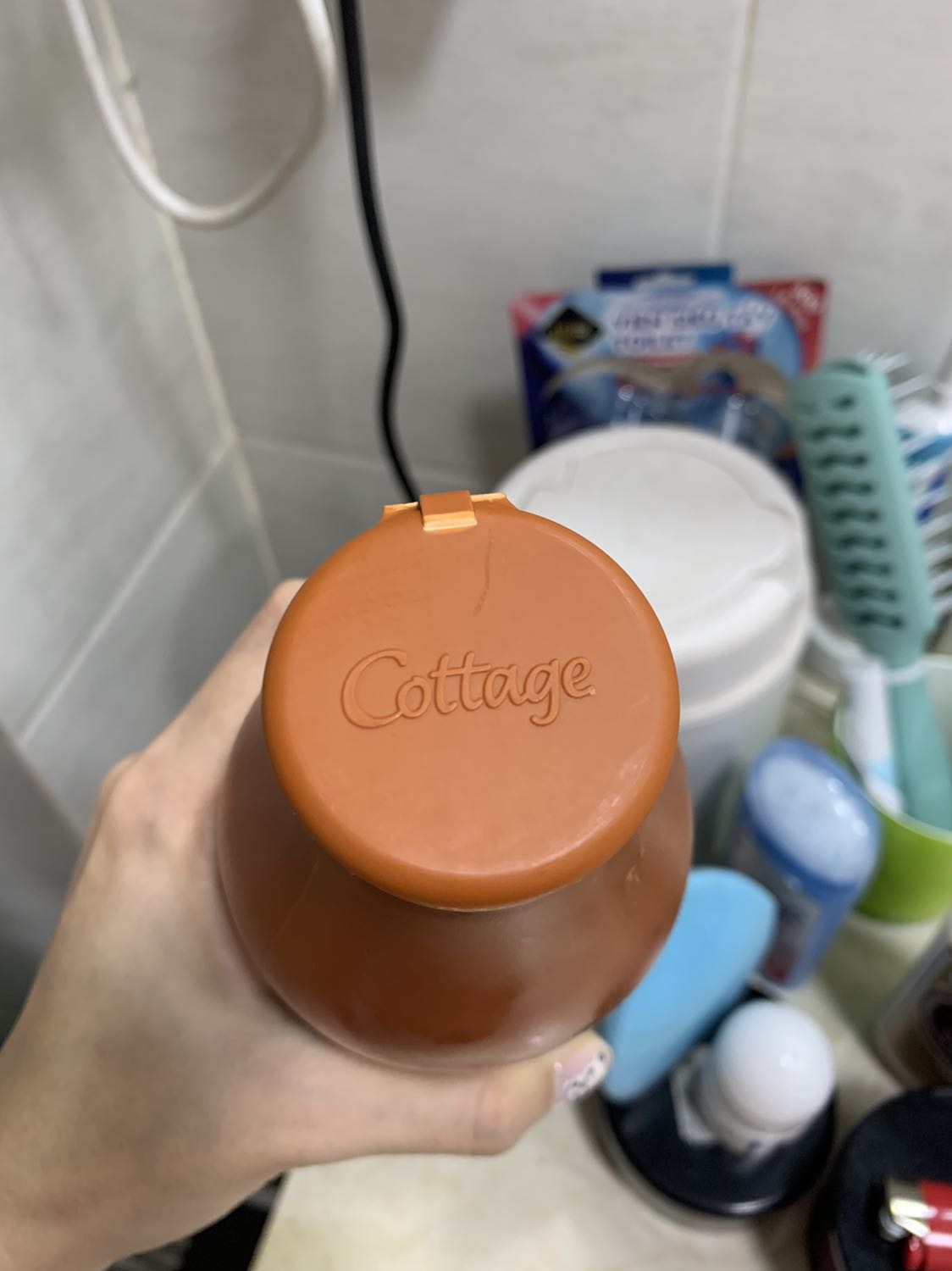 Mình thấy cái nắp chai nhìn dại ghê