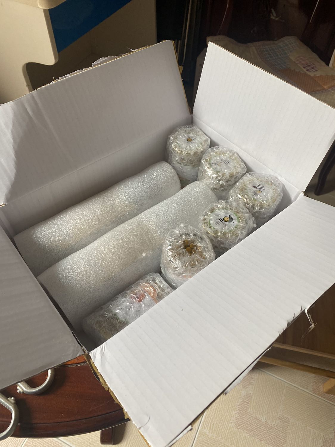 Giao hàng nhanh, đóng gói đẹp, cẩn thận, rất tin tưởng shop, mẫu mã đẹp, date còn lâu. Chưa dùng nên chưa biết chất lượng như thế nào, khi dùng sp sẽ đánh giá thêm, nếu sản phẩm chất lượng sẽ tiếp tục ủng hộ shop…