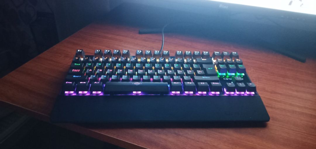 Mình đã mua và hài lòng vs bàn phím k28 này Mình đã mua và hài lòng vs bàn phím k28 này